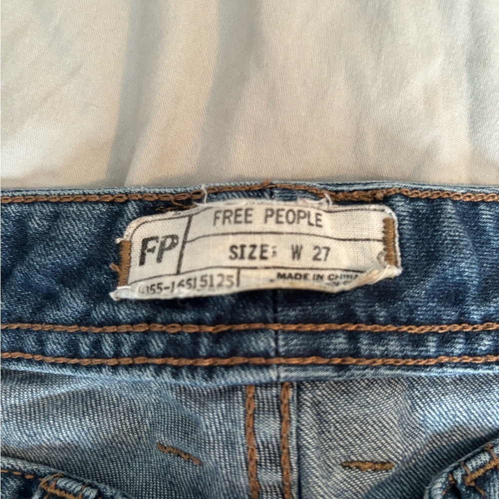 Good condition Free people crop jean sz.27